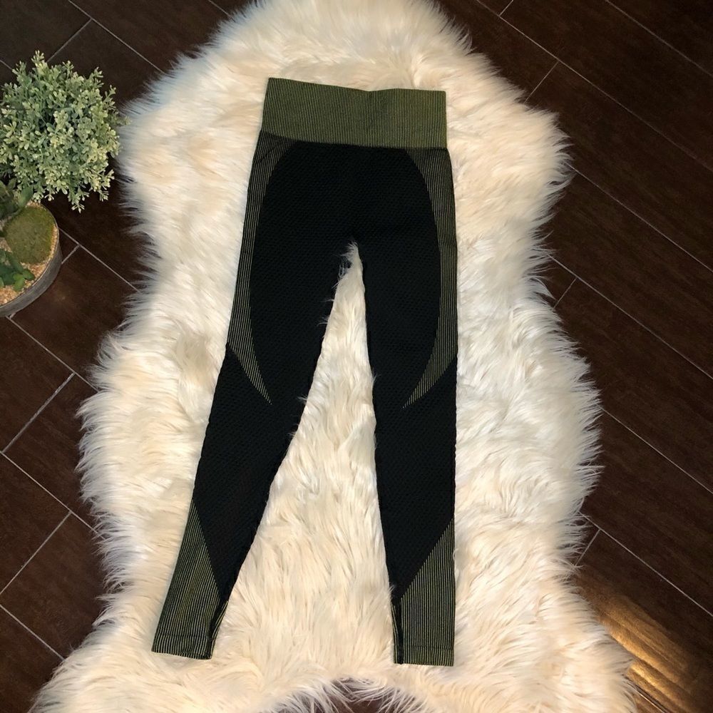 Transcedance seamless leggings sz medium